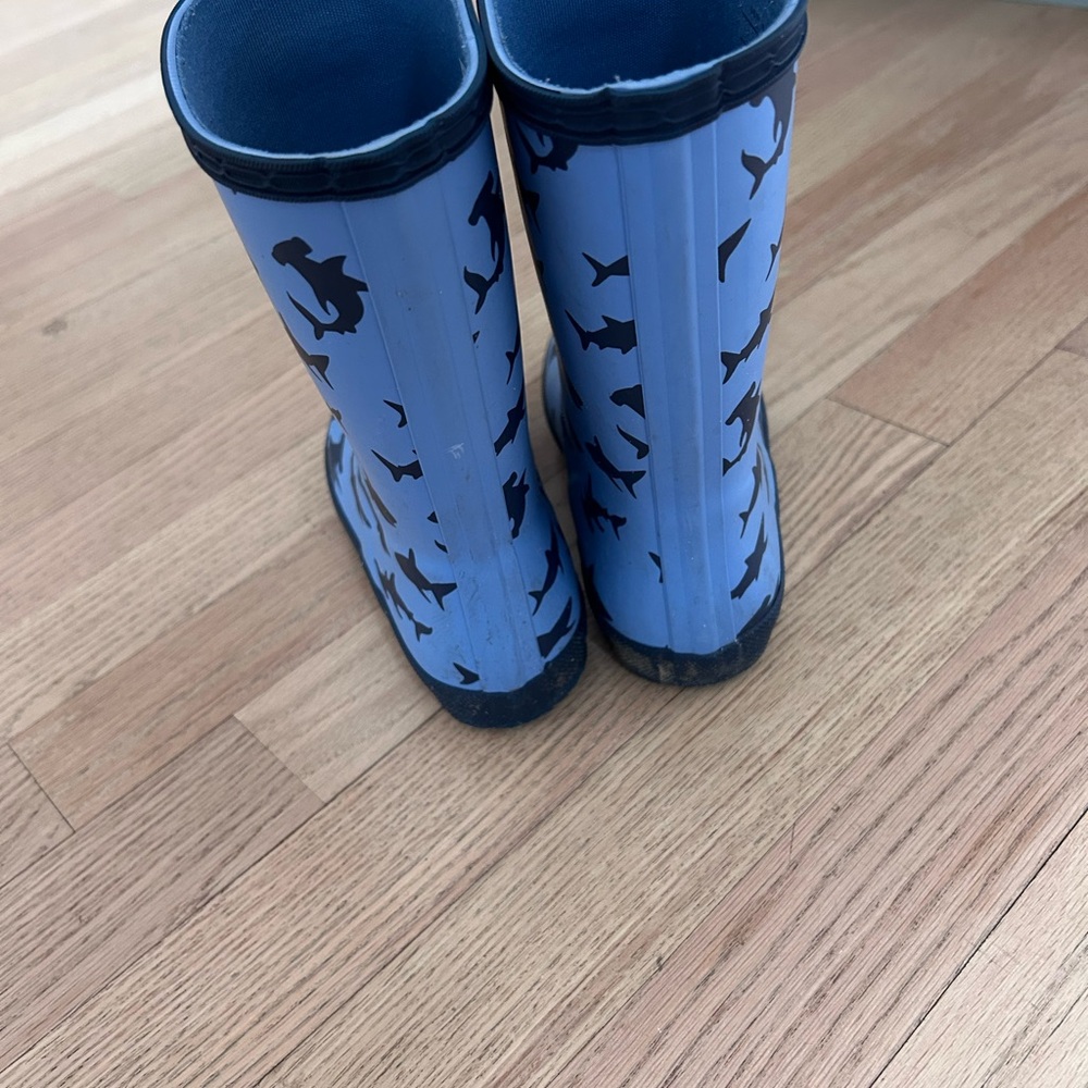 Hunter Kids' Blue Shark Pattern Boots - Picture 4 of 4